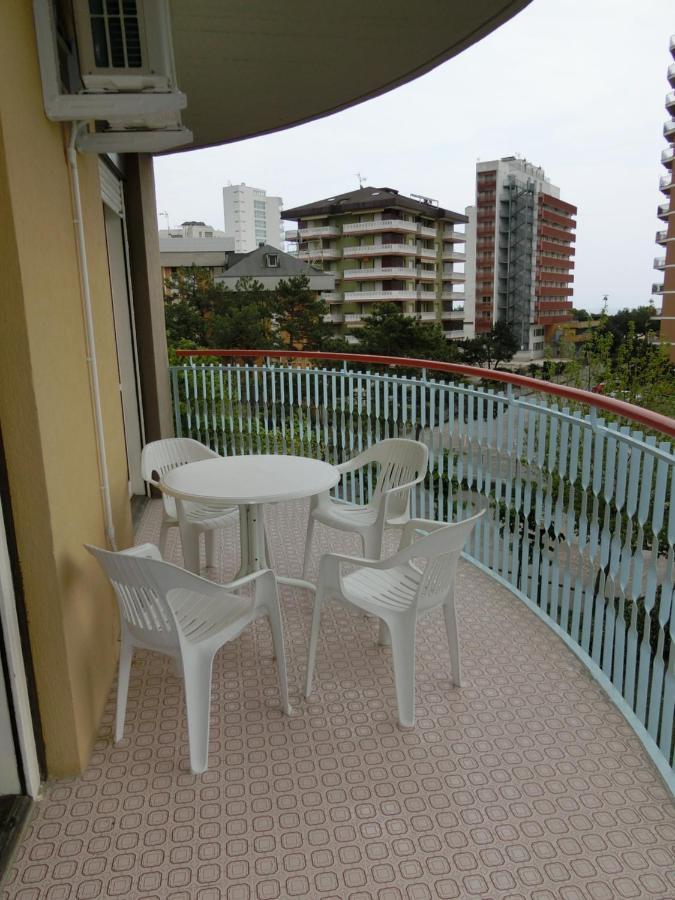 Lignano Sabbiadoro With Pool Apartman Kültér fotó